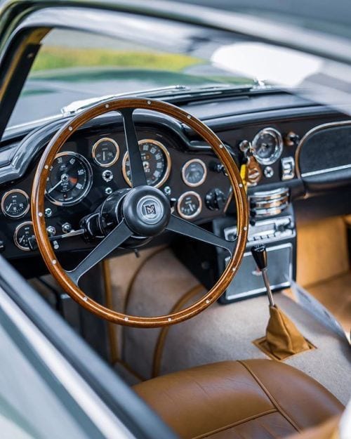 Finding a Stereo for Your Classic Car